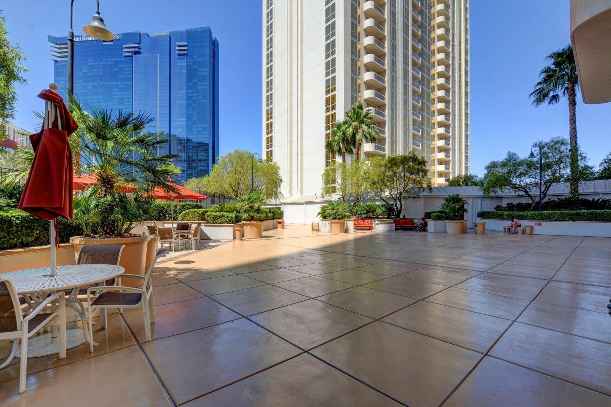Mgm Signature-25-611 Strip View Jacuzzi Studio Las Vegas Eksteriør billede